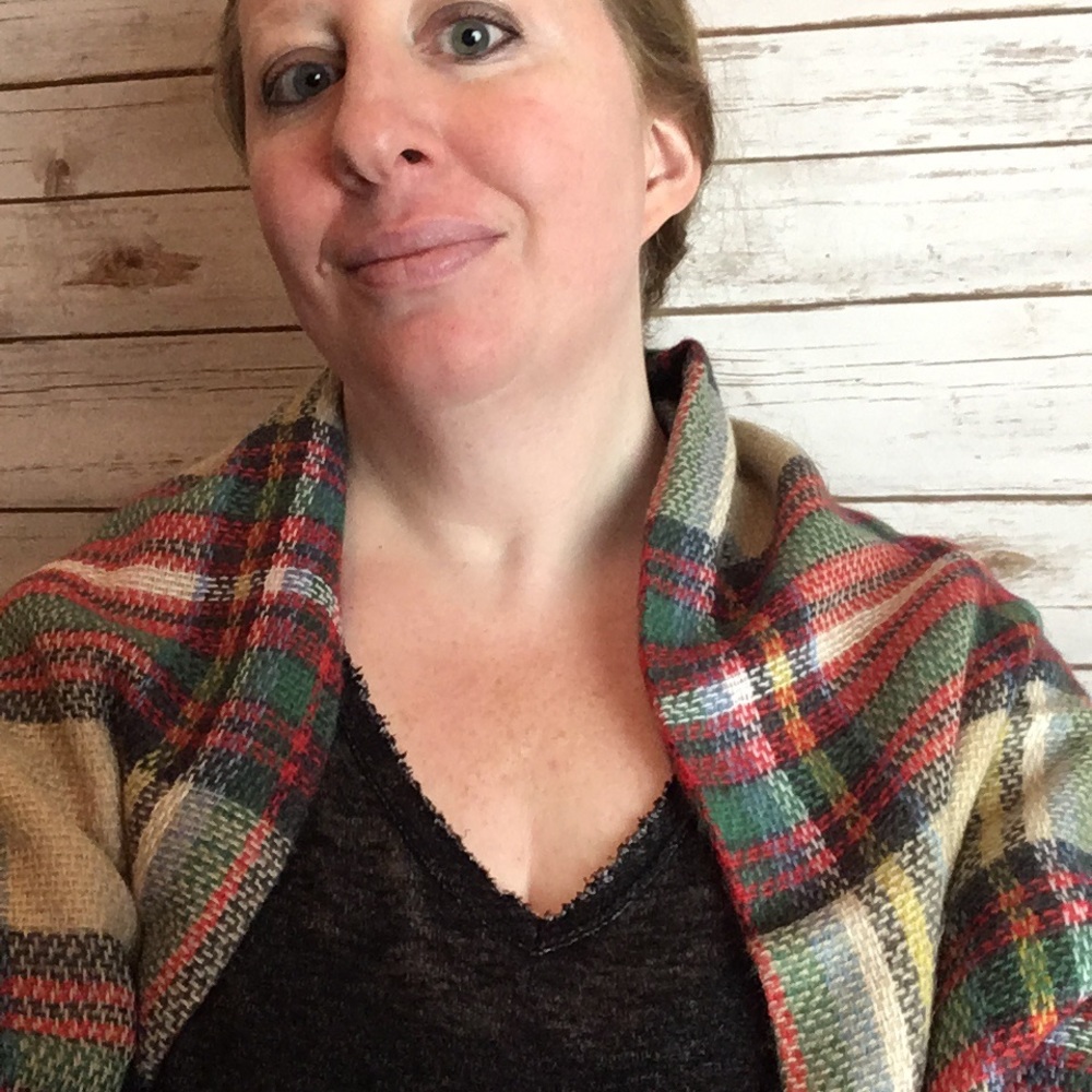 Beautiful Beige Blanket Scarf - Picture 5 of 6